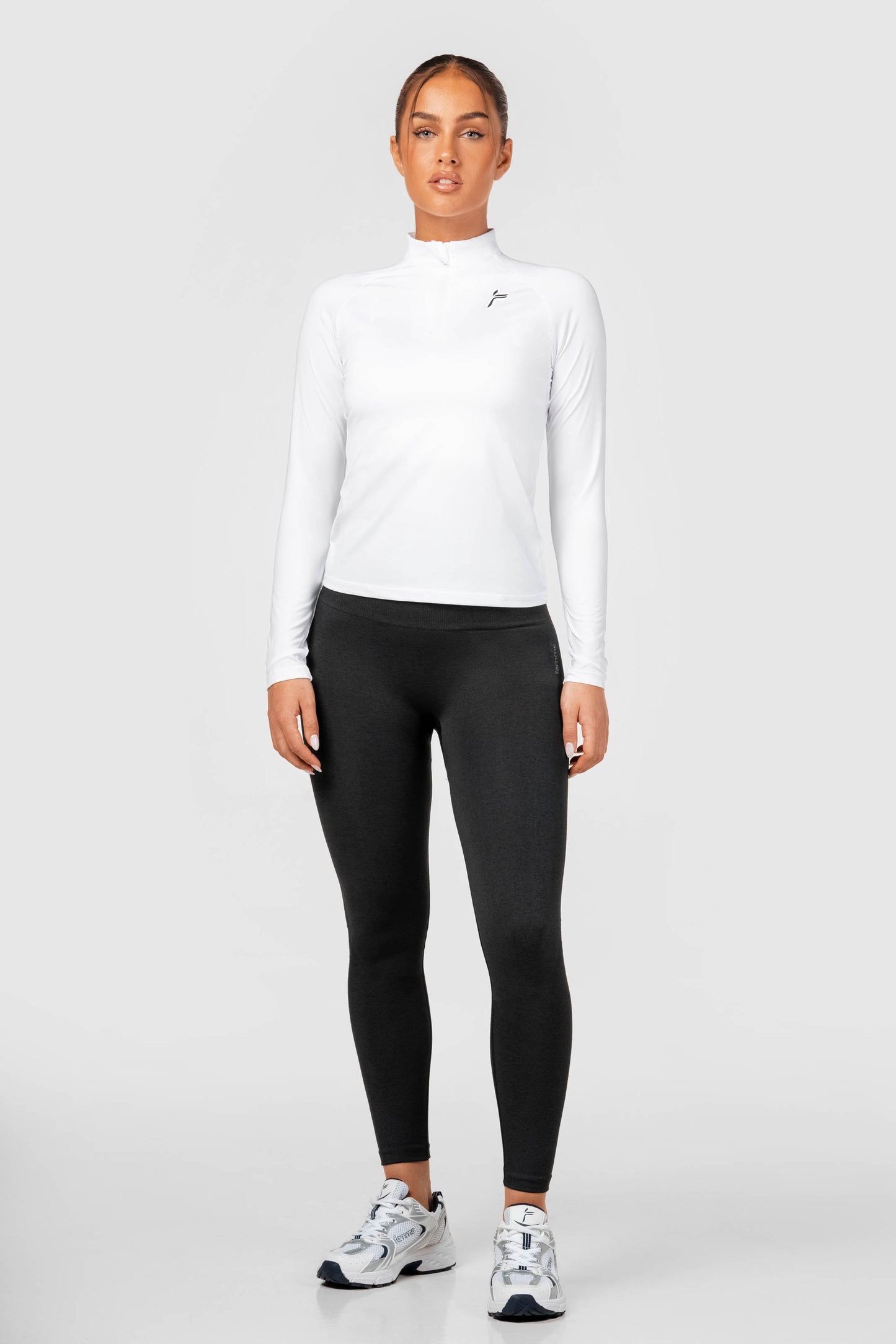 White Essential Long Sleeve - for dame - Famme - Training Long Sleeve