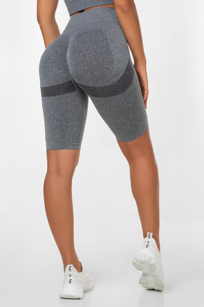 Dark Grey Peachy Scrunchie Shorts - for dame - Famme - Shorts